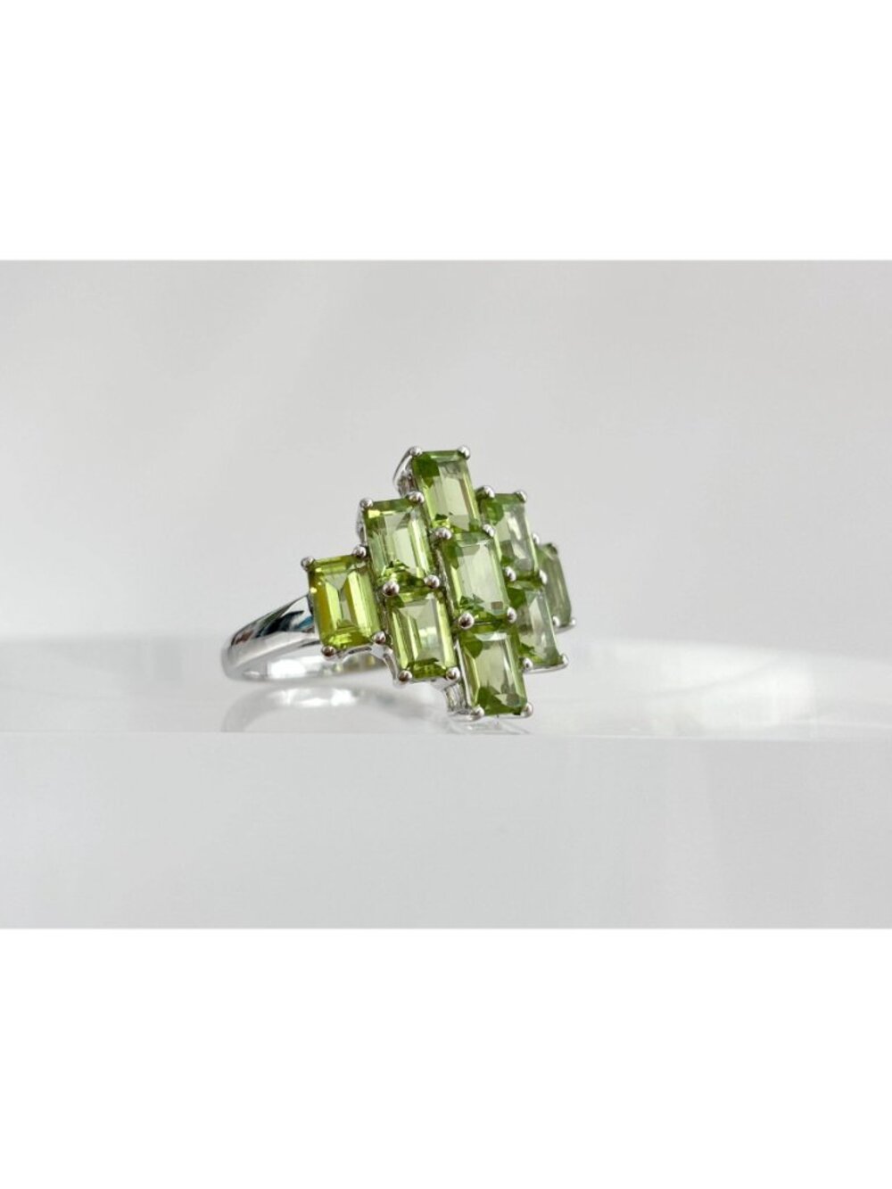 Green Peridot Emerald Cut Cluster Sterling Silver 925 Vintage Ring - sz 10 - Picture 3 of 15